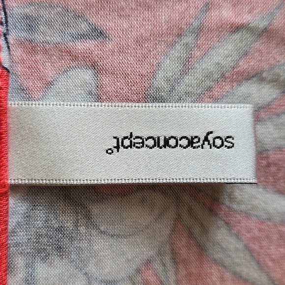 Ladies dress - Picture 4 of 5